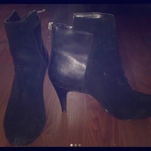 Suede and leather heeled ankle bootie